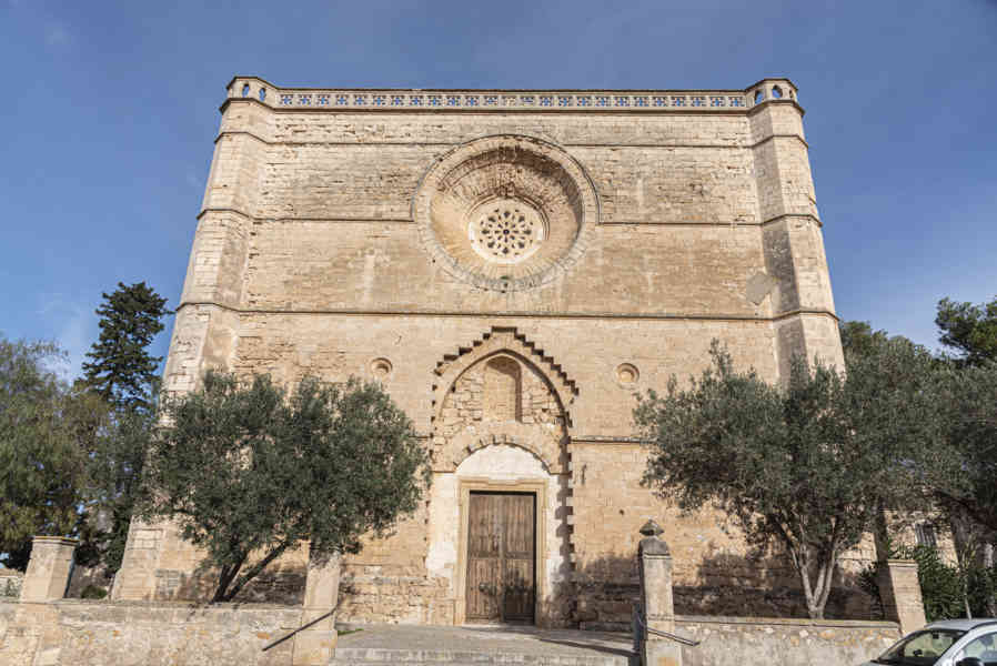 Mallorca - Petra 01 - iglesia de Sant Pere.jpg